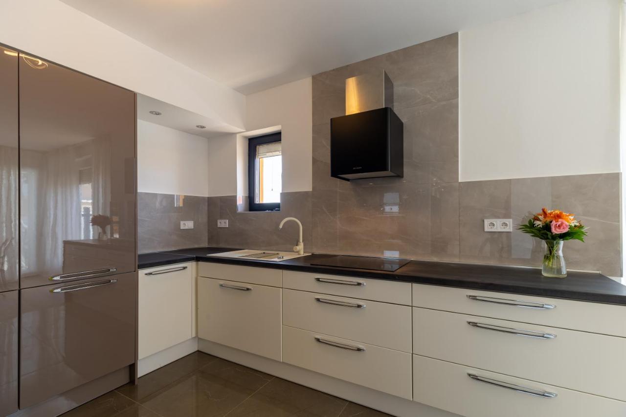 Villa Family And Friends Private Heated Pool With Jacuzzi Zadar Luaran gambar